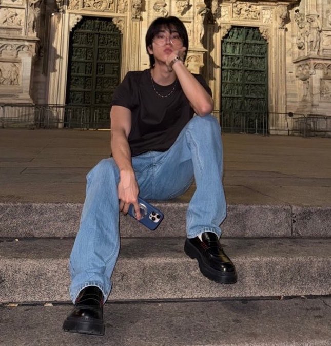 hansighh's tweet photo. he is so fucking hot oh my god https://t.co/OrzyDuLgp0