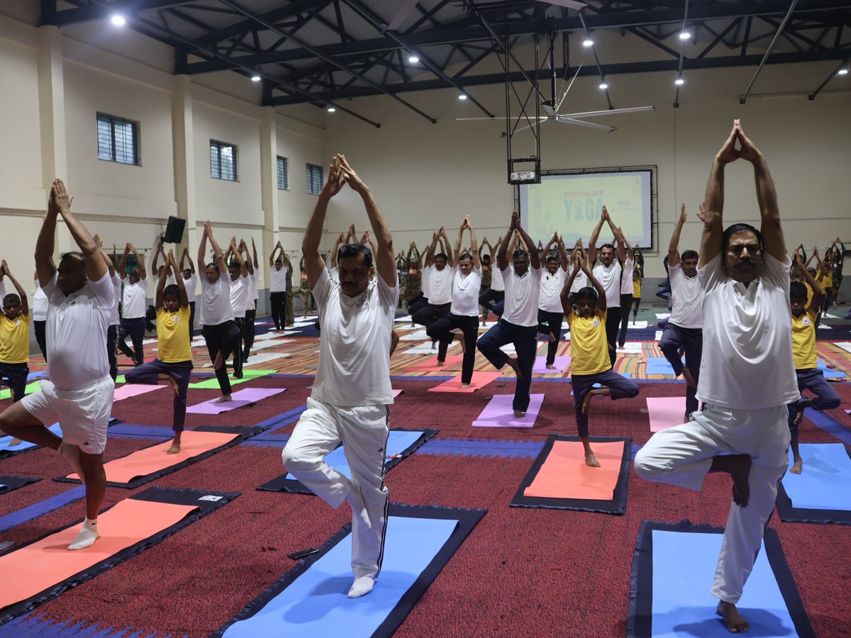 csjw_t's tweet photo. Yoga is discipline in motion. 
@crpfindia

Today, CSJWT Institute observes #InternationalYogaDay2026 with 200+ trainees &amp; staff led by  Ravindra M L DIGP/Principal and  Shree Ram Meena, Commandant.

Strong bodies. Calm minds. One force.
#YogaDay #21June #YogaForSelfAndSociety https://t.co/oVCwnOpTIe