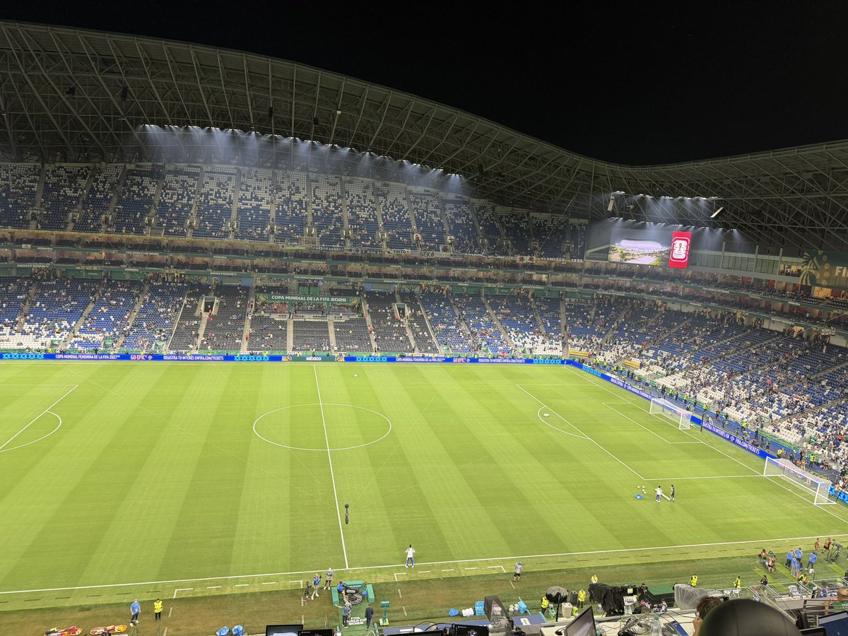 kskgroup2017's tweet photo. 後ほど日本時間13時から！⚽️ https://t.co/84PO1oToBq