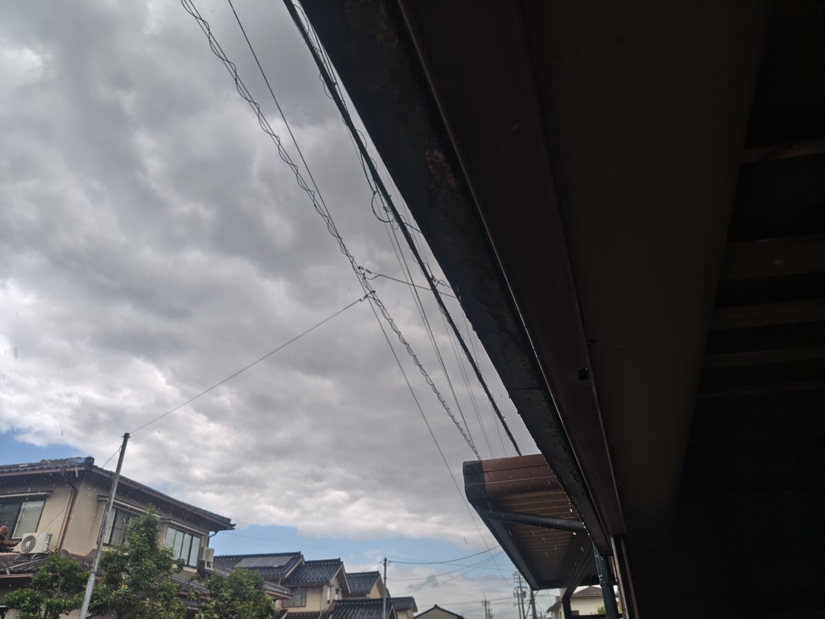 Fd2Mugenpower's tweet photo. 小物をサッサと片付けて大物に取り掛かろうとしてたら急に大雨だよ…
この時期アルアルだけどさ…ｗ https://t.co/N8OcUqGuuH