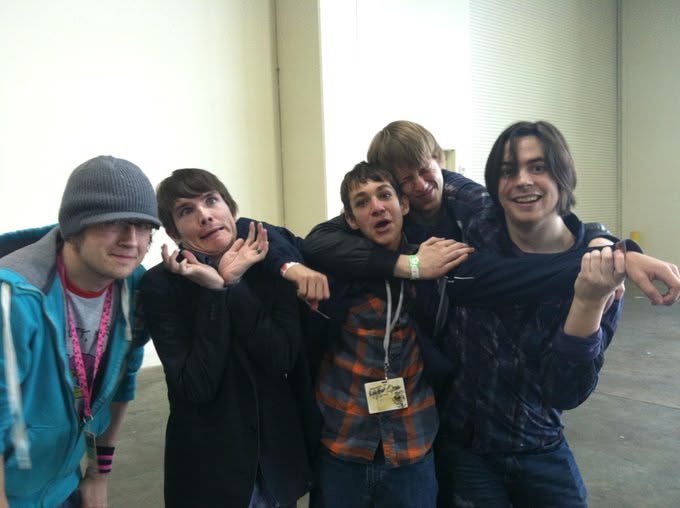 KawaiilieGaming's tweet photo. not me and my gang being Le GoOfY— ✨ i- https://t.co/h3aHhxF7R0