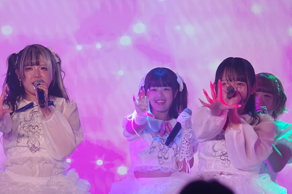 BlueMoonDay1985's tweet photo. 2026/6/18(木) 秋葉原Venus
『秋葉原アイドルわっしょい!
Returns vol.8』
#REWRITE_2025 #rewrite #みれい依存症 #ゆあちと一緒 #ゆかと開花中 #りおんのちゅらめもりー #きらっと1枚 #アイドル #可愛い女の子 #ライブ撮影 https://t.co/MRevsBCSb8
