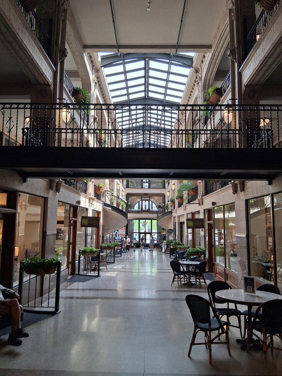 serotonin8787's tweet photo. Asheville Grove Arcade https://t.co/D7w8bJ4nyP