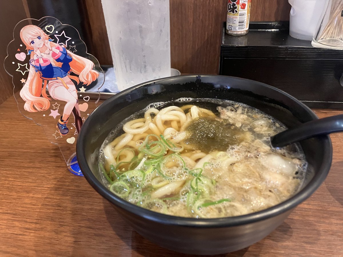 NiceJapan0723's tweet photo. 二日目は難波エリアでみりりんおすすめのカスうどん屋と自由軒さんへ
どちらも美味しかったけど自由軒のカレーは飲み物でした　#みりらいふ瓶 https://t.co/wcVfIG2rZD