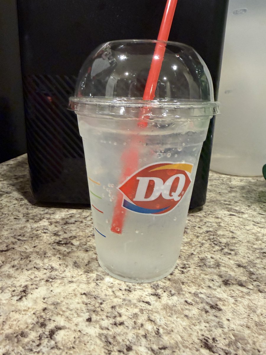 ynnej815's tweet photo. I think the forgot my lemonade 🥲 https://t.co/3NmmaInZtO