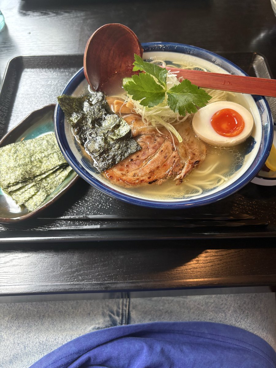 _Mokkun963's tweet photo. おすすめグルメ　in群馬
本日は板倉町にある『ラーメン拓』に行ってきました！！
11時開店なんだけど　15分前にはもう行列ができるほどの人気店です( ᵒ̴̶̷̤໐ᵒ̴̶̷̤   )
メインはやはりゆず塩・ゆず醤油ラーメン
麺が細く味はさっぱりで気づいたらすぐ無くなっていましたw
ぜひ皆さんも食べてみてね🥰 https://t.co/2TWFCFQx2p