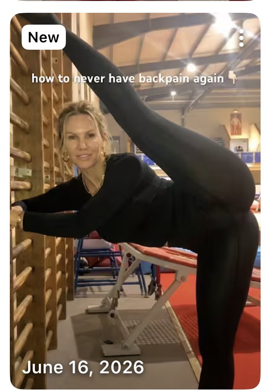 ScroeTim's tweet photo. For all of you in back pain; solution found #BackPain #LeanBack #Smorgasbord #Vaginabord #TasteTest #Vagina #Labia https://t.co/TgUNy5k4bx