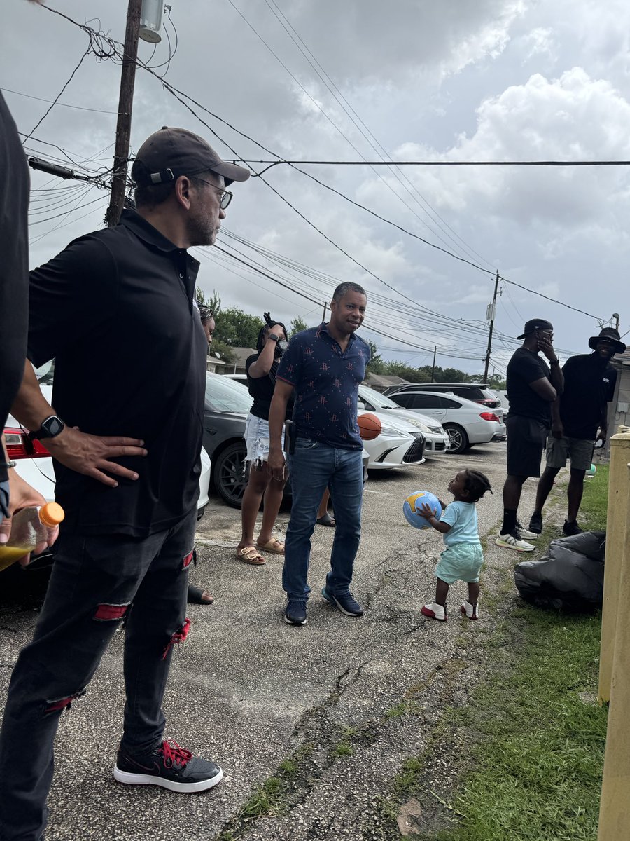 KingCrowder14's tweet photo. Happy Juneteenth food, toy, and giveaway. In Houston.

Over 80 families served. https://t.co/BQKV6jHBGh