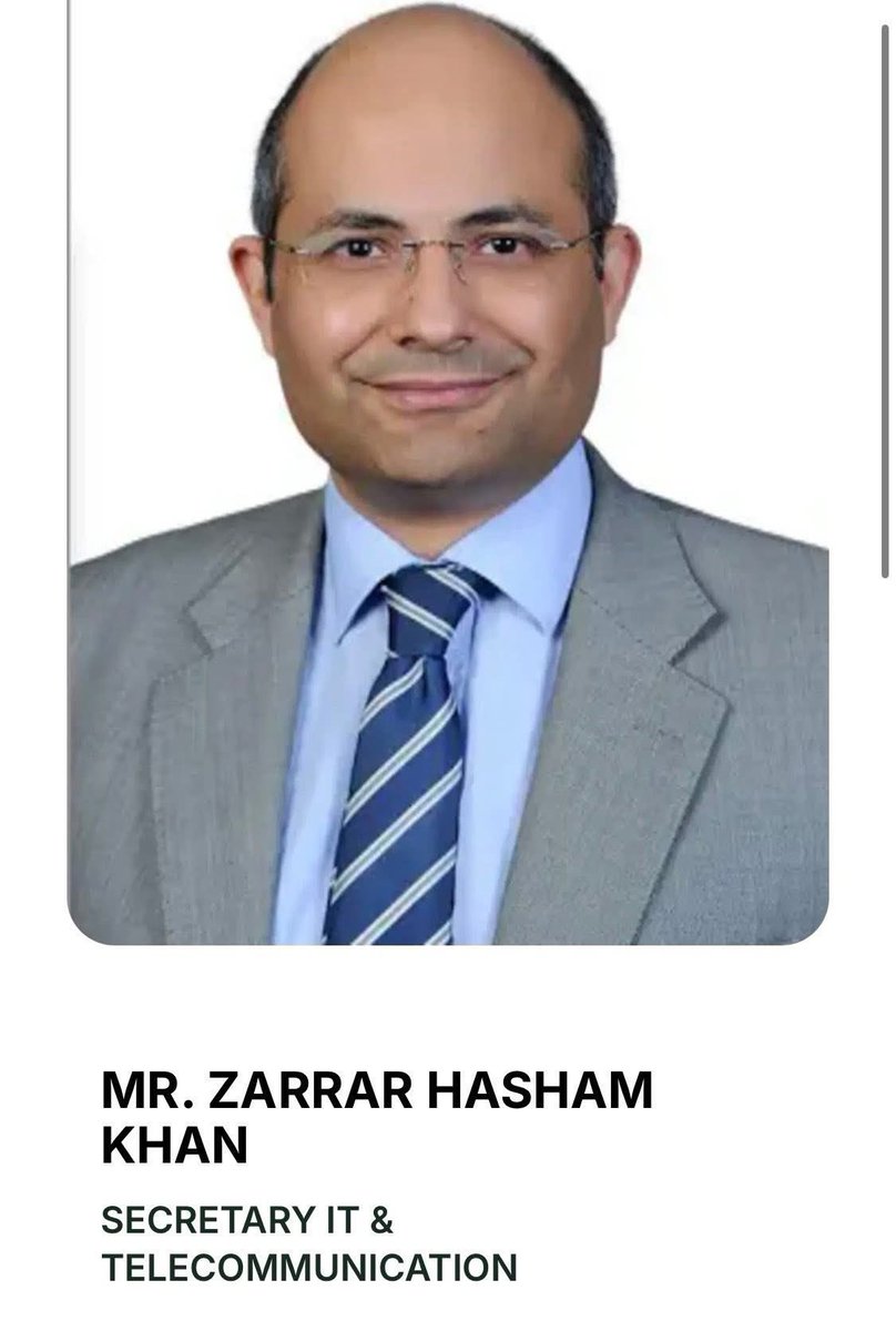 InfoHub_360's tweet photo. انگریزی دا “ دی” تے پنجابی دا “ دا” 
جِتھے لگدا ای لا
یہ دیس ہے اندھے لوگوں کا 
اے چاند یہاں نہ نکلا کر 
جب محافظ ہی لوٹیرے بن جائیں تو یہی ہوتا ہے
ہم پرائیوٹائزیشن کے خلاف نہیں ہیں، لیکن ایسے ملک میں جہاں ریاستی ریگولیٹرز کمزور ہوں، ادارے ایلیٹ کیپچر کا شکار ہوں اور قانون سازی کرنے والے خود قوانین پڑھنے کی زحمت نہ کرتے ہوں، وہاں بعض سیکٹرز کی اندھی پرائیوٹائزیشن یا ڈی ریگولیشن دراصل عوام کو چند طاقتور گروہوں کے رحم و کرم پر چھوڑ دینا ہے۔

اب ٹیلی کام سیکٹر کی مثال سامنے ہے۔ ایک متنازعہ بل قومی اسمبلی سے بغیر پڑھے پاس ہو جاتا ہے۔ تین سو چالیس ارکان میں سے کسی کو یہ جاننے کی ضرورت محسوس نہیں ہوتی کہ اس کے اندر لکھا کیا ہے۔ بعد میں سینیٹ میں @PalwashaKhan18 کی طرف سے اعتراضات آتے ہیں، میڈیا پر بحث ہوتی ہے اور @KlasraRauf صاحب اس پر شو کرتے ہیں تو سب کو احساس ہوتا ہے کہ مسئلہ کیا ہے۔

اب سارا الزام صرف سیکری��ری پر ڈال دینا آسان راستہ ہے، مگر سوال یہ ہے کہ اگر متعلقہ سیکریٹری پہلے خود ٹیلی کام کمپنیوں میں کام کر چکا ہو، اسی سیکٹر سے اس کا کیریئر بنا ہو اور کل دوبارہ اسی انڈسٹری میں واپس جانے کا امکان ہو تو کیا یہ واضح Conflict of Interest نہیں؟ لیکن فرض کریں اس نے غلطی کی، تو کیا وزیر جس نے بل پیش کیا اس کی ذمہ داری ختم ہو گئی؟ کیا متعلقہ وزارت نے نہیں پڑھا؟ کیا Pakistan Telecommunication Authority کو خبر نہیں تھی؟ کیا باقی اسٹیک ہولڈرز سو رہے تھے؟

اصل مسئلہ صرف ایک بل نہیں، پورا ریگولیٹری نظام ہے۔

پاکستان میں ٹیلی کام کمپنیاں برسوں سے صارفین کو ناقص سروس دے رہی ہیں اور ریگولیٹر خاموش ہے۔ جب کمپنیوں نے جی ایس ایم لائسنس لیے اور اب 5G کی طرف جا رہی ہیں تو ان کے ساتھ واضح Service Level Agreements (SLAs) اور KPIs منسلک ہوتے ہیں:

• Voice clarity international standards کے مطابق ہونی چاہیے
• Call Drop Ratio مخصوص حد سے کم ہونا چاہیے
• Bit Error Rate مستقل ٹیسٹ ہونا چاہیے
• Mobile data throughput معیاری ہونا چاہیے
• اگر نیٹ ورک کی غلطی سے کال کٹ جائے تو reconnect charges صارف سے نہیں لینے چاہئیں

لیکن حقیقت یہ ہے کہ آپ ہائی وے پر ہوں، موٹروے پر ہوں یا عام شہر میں، مسلسل کال کرنا تقریباً ناممکن ہے۔ Maps درمیان میں رک جاتے ہیں۔ Social media streaming بار بار disconnect ہوتی ہے۔ Data continuity نہیں ملتی۔

سوال یہ ہے کہ کیا کبھی کسی ٹیلی کام کمپنی پر ناقص سروس کے اوپر بڑا جرمانہ ہوا؟ کیا کبھی کسی کا لائسنس suspend ہوا؟ میرے علم کے مطابق نہیں۔

کیوں؟

کیونکہ ریگولیٹر کمزور ہے، میڈیا خاموش ہے کیونکہ اشتہارات انہی کمپنیوں سے آتے ہیں، اور سیاسی نظام میں ایسے لوگ بیٹھے ہیں جو سفارش، کوٹے اور تعلقات کی بنیاد پر آتے ہیں نہ قانون سمجھتے ہیں، نہ ٹیکنالوجی، نہ عوامی مفاد۔

پاکستان میں مسئلہ صرف کرپشن نہیں، مسئلہ Institutional Capture ہے۔

اور پھر ہم حیران ہوتے ہیں کہ عوام کیوں مسلسل نچوڑی جا رہی ہے۔
#दांता_माइंस_निरस्त_करो
#Türkiye
#TürkiyeninMaçıVar
#BMCGuatemala