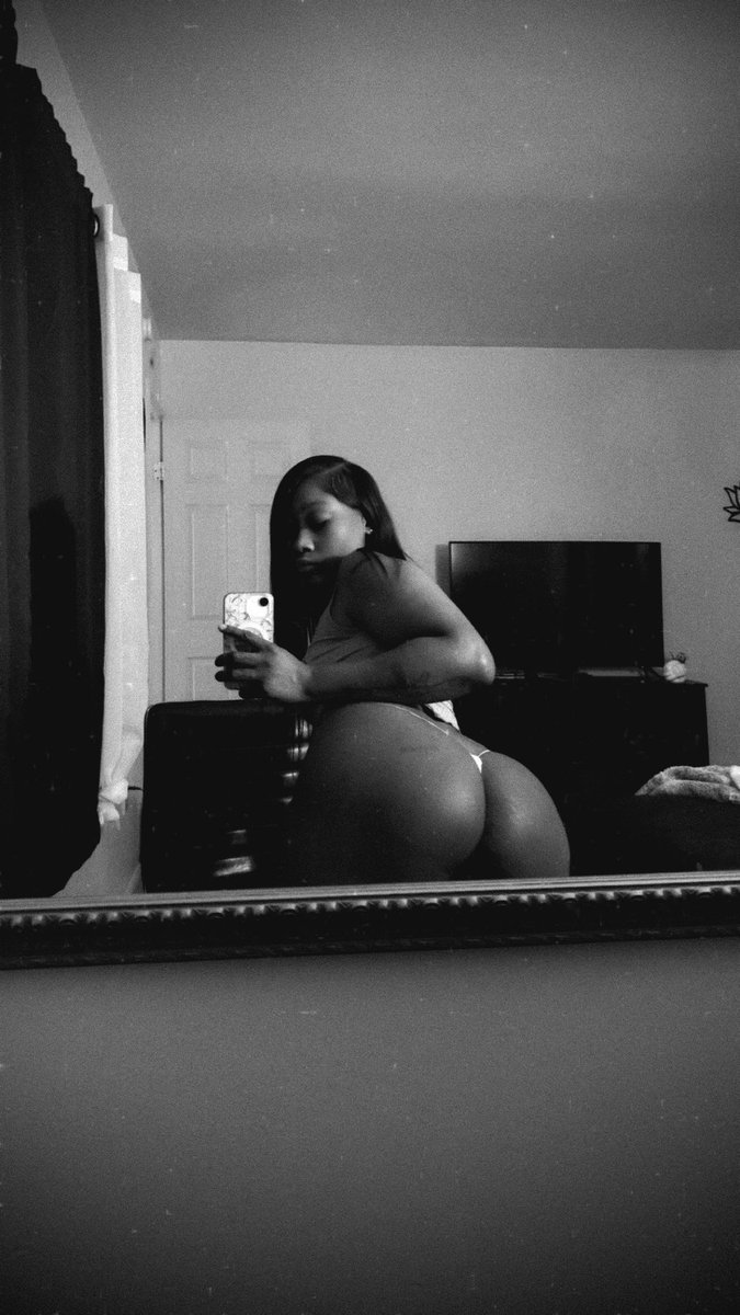 liayzaaa's tweet photo. Don’t Ask Me To Change Positions, Just Toss Me Around. ✨😩 https://t.co/2BPMuE44FA