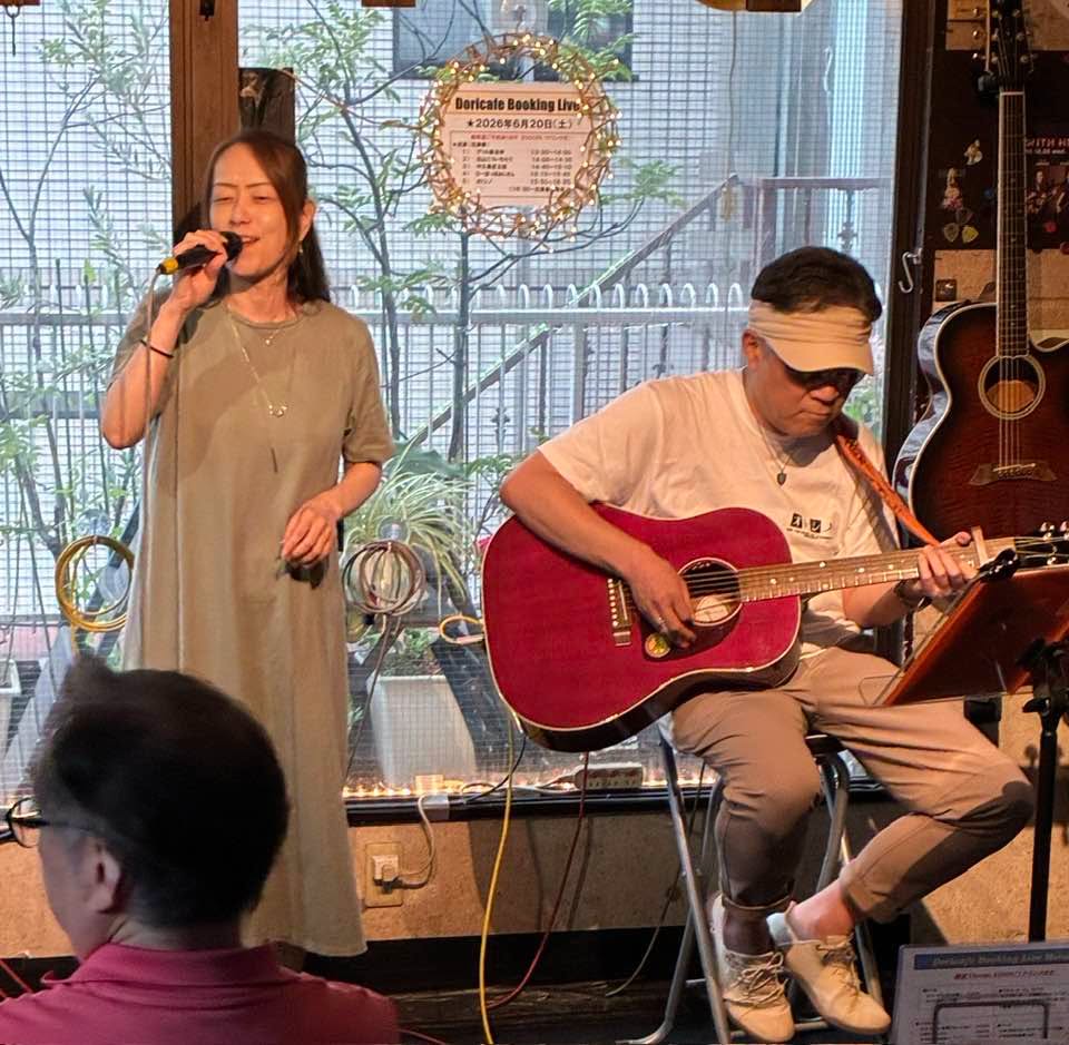otoya_rip's tweet photo. 昨日は『オトシノ』ライブin板橋区役所前Dream'sCafeでした。
新オリジナル曲「一昨年の…」を初お披露目！
今後は『オトシノ』のテーマ曲として演奏していきたいと思います。
ステージも楽しく演ることが出来ました。
ありがとうございました。

#オトシノ https://t.co/Qo3qMRJ8JM