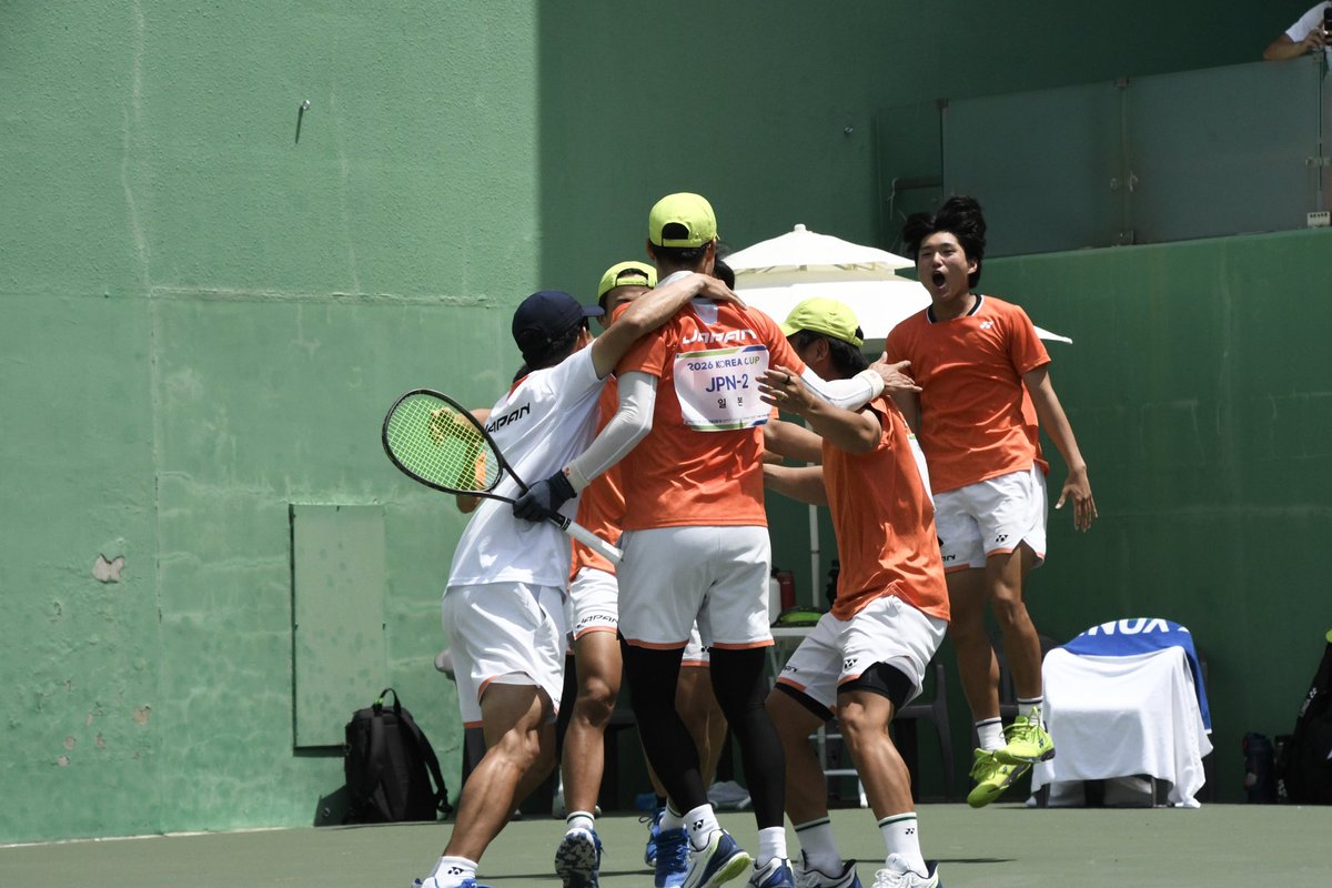 SofttennisNavi's tweet photo. 🇰🇷🏆#KOREACUP2026🏆🇰🇷

DAY5   男子国別対抗決勝

内本隆文/黒坂卓矢 ⑤ vs 2 イ・ハヌル/キム・ヒョンス
上松俊貴 ④ vs 0 キム・ジヌン
広岡宙/丸山海斗 vs イ・ヒョングォン/パク・ジェキュ

#KOREACUP
#コリアカップ
#softtennisnavi
#ソフトテニスナビ https://t.co/fECDa1FlMP