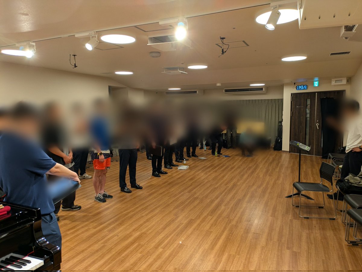ensemble_memory's tweet photo. 本日は一般の合唱イベントに出演します！
本番前練習で最後の確認…！
頑張ります💪 https://t.co/Qc7p92K2Ik