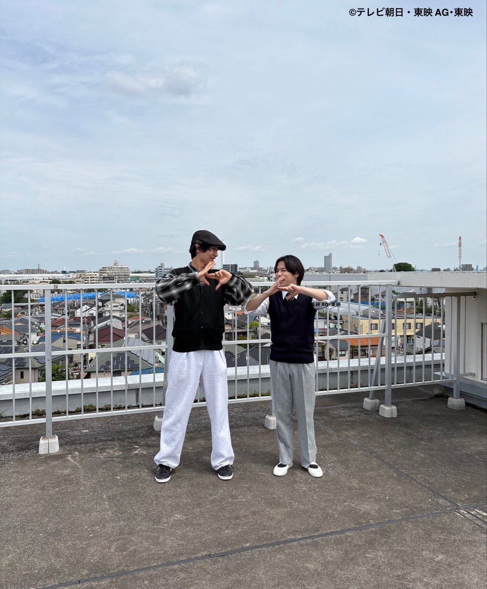 Futa_0913's tweet photo. 『超宇宙刑事　#ギャバンインフィニティ』19話ご視聴頂きありがとうございました！！

改めまして #叶宇宙一郎 役の木村風太です！

見逃し配信もございますので何度でもお楽しみ下さい✨

そして！撮影の時安田啓人くんが応援に駆けつけてくれましてギャバンポーズを習いました！

#超ギャバン https://t.co/dZmPihVpOm