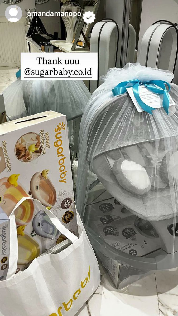 putrkaa's tweet photo. Ucapan dan kado untuk baby boy kesayangan terus berdatangan๐ค
#BabyKenDaArrived
#MadeWithLove https://t.co/g6tGm6J0X2