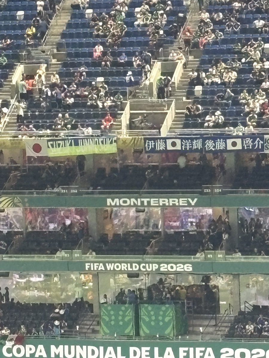 おり tweet media