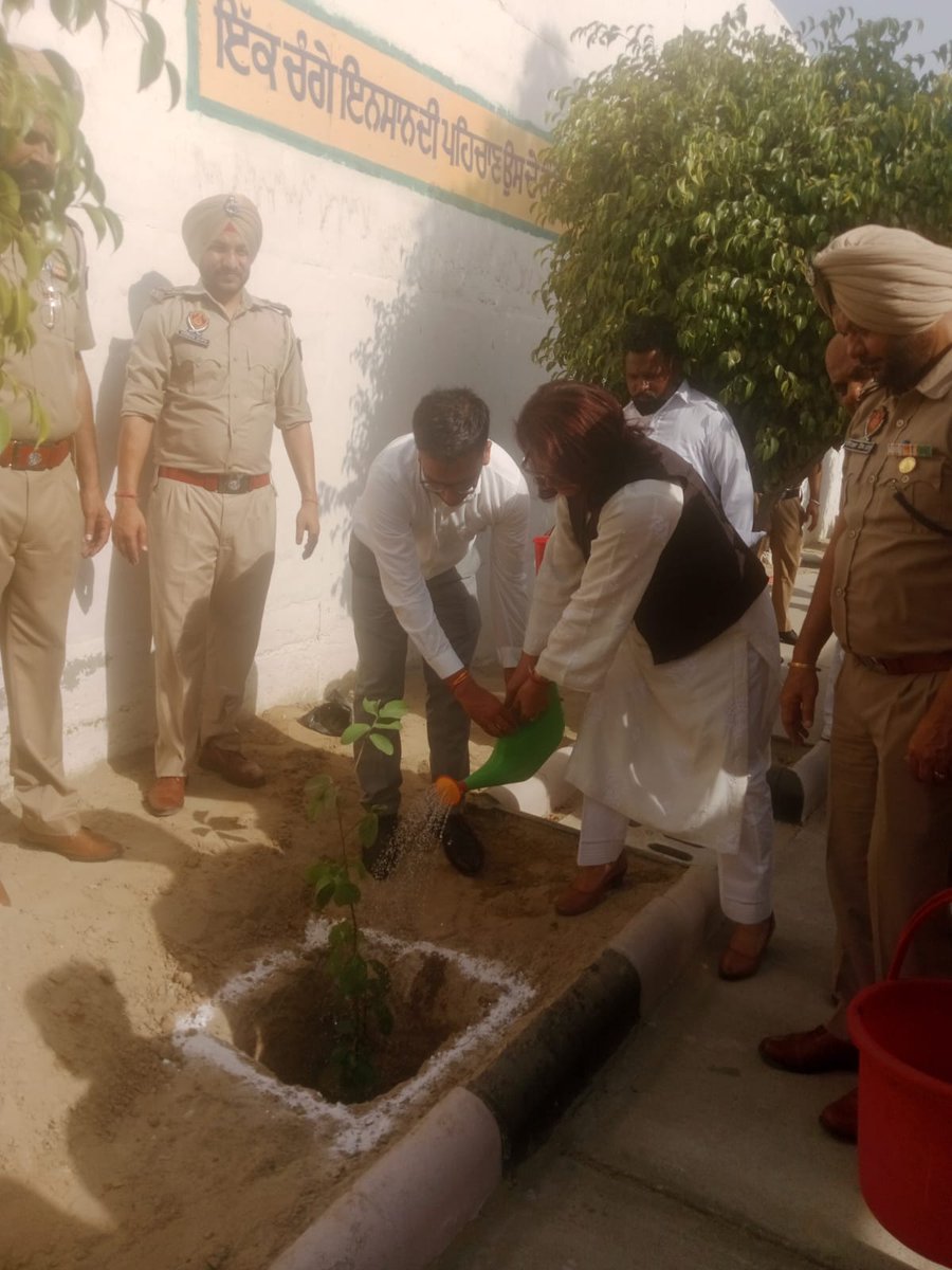 DLSASMS's tweet photo. On 20.05.2026:- Jail visit by the Learned District and Sessions Judge-cum-Chairman, District Legal Services Authority, Sri Muktsar Sahib along with Board of visitors. https://t.co/RJ9ItJ4lWd