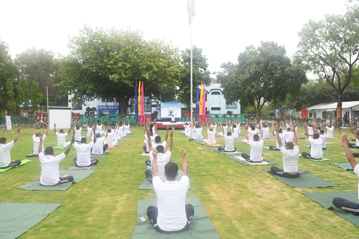 194RAF's tweet photo. *Strength through discipline, balance through yoga 🧘‍♂️*

194 RAF personnel observed the *12th International Day of Yoga 2026* with great enthusiasm , reaffirmed its commitment to physical fitness, mental resilience, and holistic well-being through collective yoga practice. https://t.co/ynoV3PHyrI