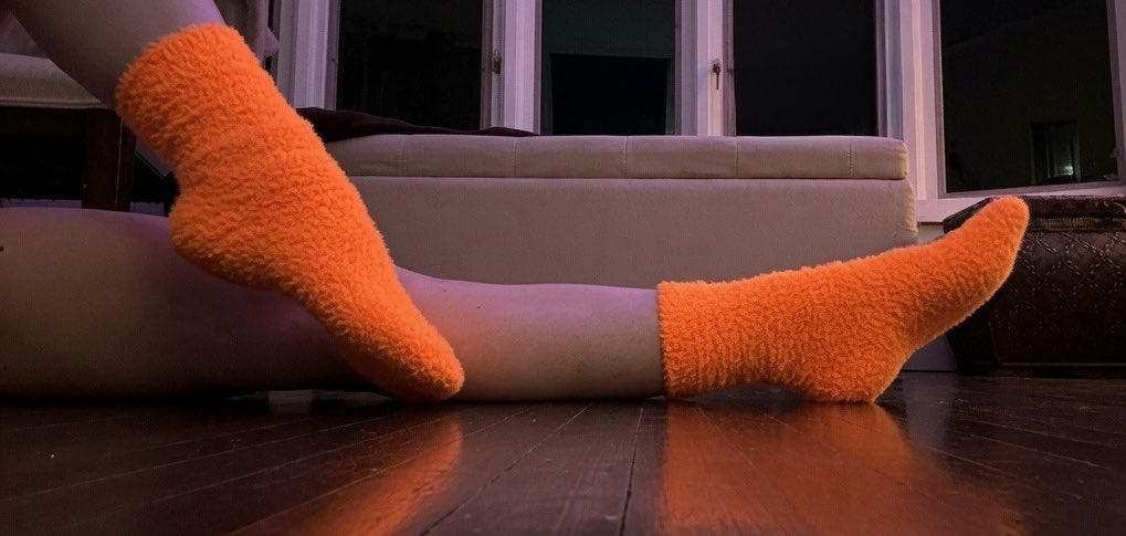 midnightjadee's tweet photo. feet up, lights low, socks extra fuzzy… what’s your move? 😏🧡

findom femdom https://t.co/2j3vuAlIU7