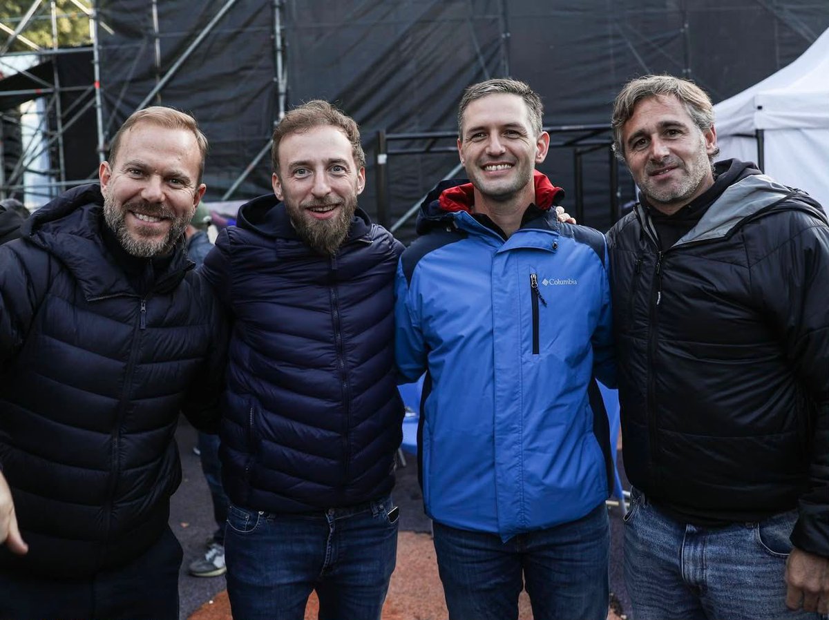 FedericoAchaval's tweet photo. Hoy estuvimos en Parque Lezama compartiendo un encuentro junto a miles de argentinos que creemos en un país con más desarrollo, más igualdad y más oportunidades para todos 🇦🇷

@CFKArgentina 
#ArgentinaConCristina https://t.co/ijbvK9qUfG