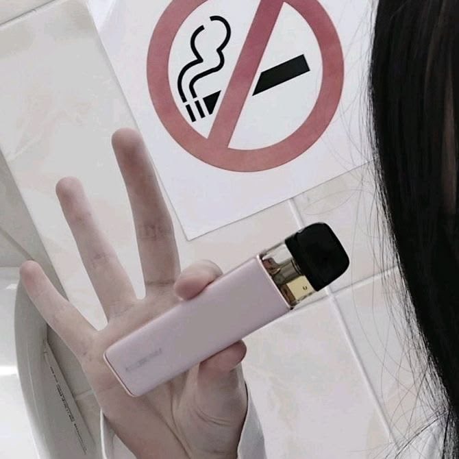 aliceangelique's tweet photo. manifesting a pink vaporesso xros pro 2 https://t.co/qXUkWD5JD4