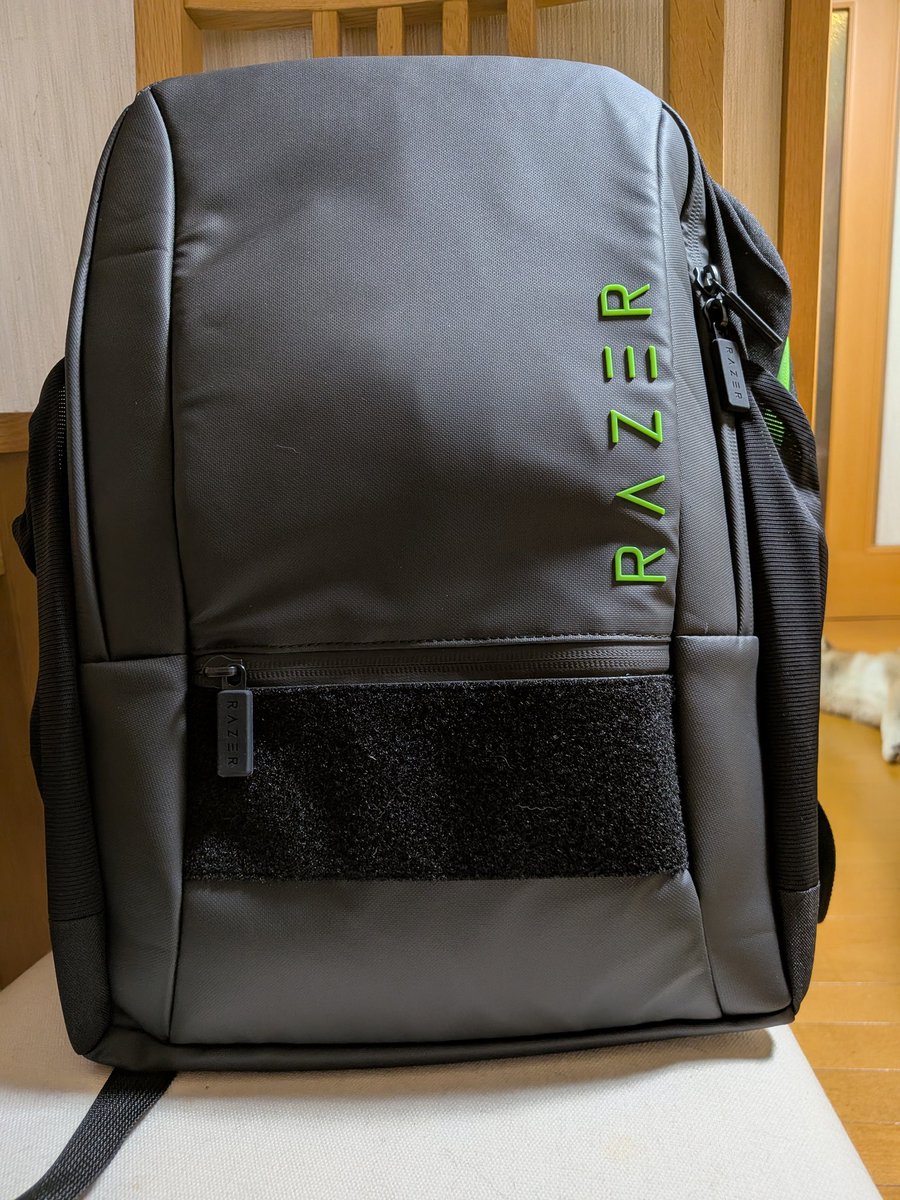ryokkouaojiru's tweet photo. Razer Rogue 16" Backpack V4!待ちきれず公式から購入しました!ビジネスでも使えるシュッとしたデザイン、ボケットの多さと、収納力に惚れました!ほんと、待ってた!明日からテンション上げて仕事に行けます😁
#RazerJP https://t.co/laxoRcYHoB