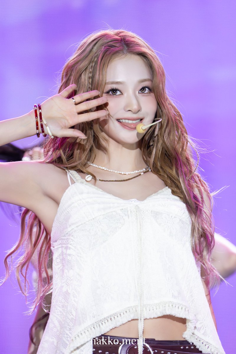 nakkoment's tweet photo. 260615 울뮤페 나경 HQ
#fromis_9 #프로미스나인 #이나경 #LEENAGYUNG https://t.co/3I4Pgabx6j