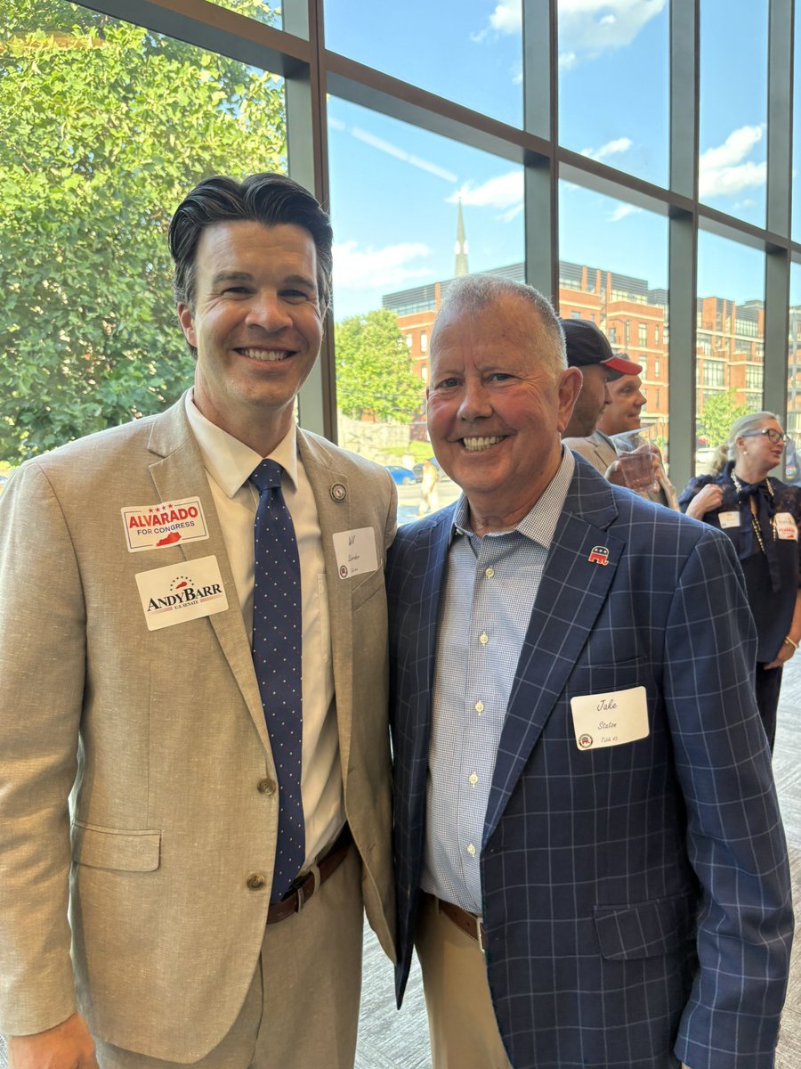 Jake_Staton7's tweet photo. Fun night at the State Lincoln Dinner 2026 with over 1,000 in attendance great job @KYGOP good to see so many great friends @barrforsenate @maxwellwise @JShellKY https://t.co/zny83It2Lr