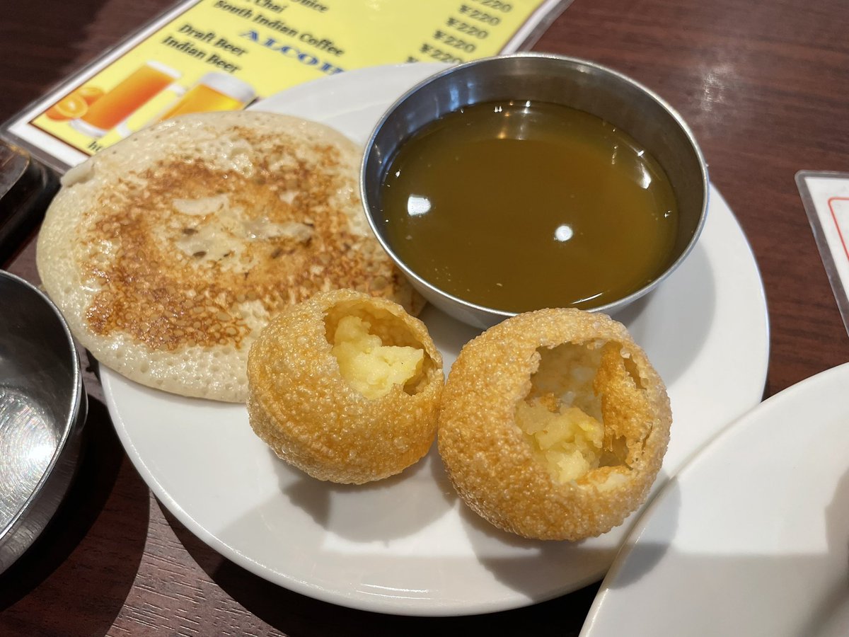 stormkamui's tweet photo. Q:南インド料理、3日連続ですよ？
脳がスパイスでやられているのですか？

A:自宅近辺に同様のお店がなく、都内に出て来ないと食べられない物なので、悔いなく堪能したいのです。
(この先数ヶ月来る予定がないので) https://t.co/DY043zL8e8