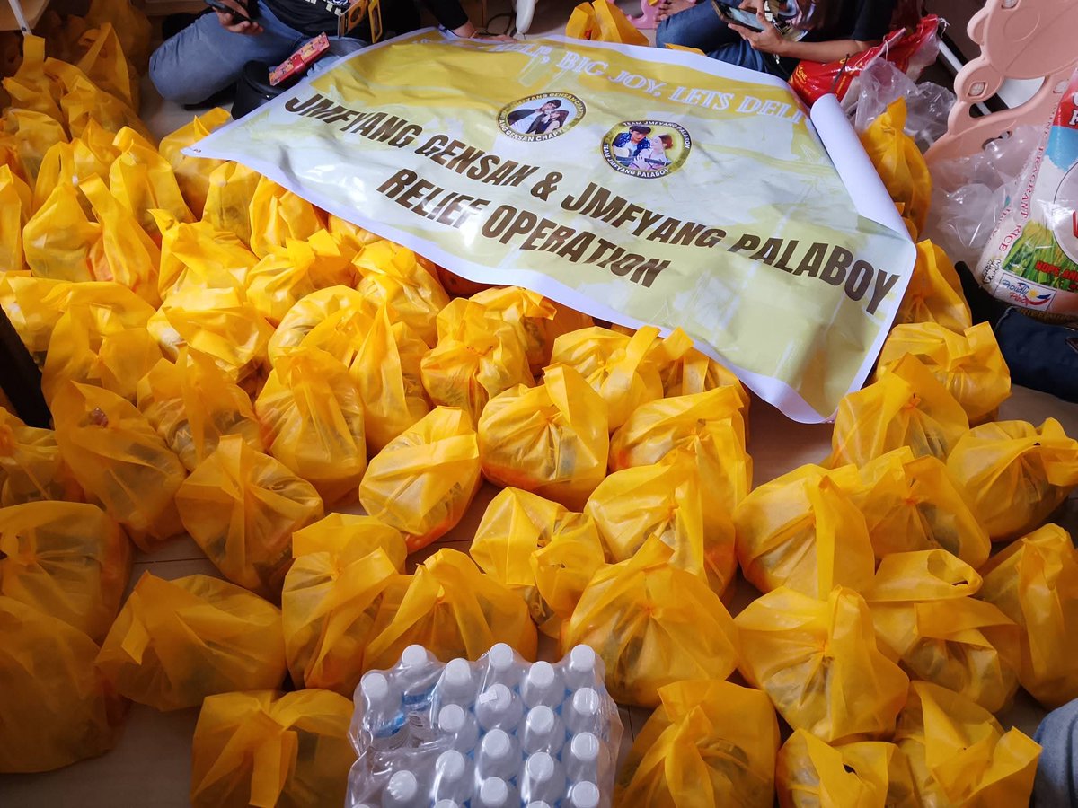 JmFyangPalaboy's tweet photo. Our team reflects the incredible goodness in the hearts of JM and Fyang. Because of their vision, no matter the challenge, when it comes to helping those in need, our team will always find a way. These supplies represent so much more than just food and water—they carry a powerful message of hope, love, and unity.

#BangonGensan #BangonMindanao #JMFYANG