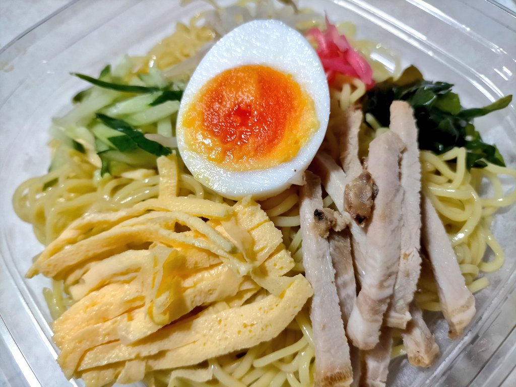 nyamocha's tweet photo. コンビニの冷やし中華はどこのコンビニで買ってもコンビニ冷やし中華の味ですね。 https://t.co/xlp7e1grxz