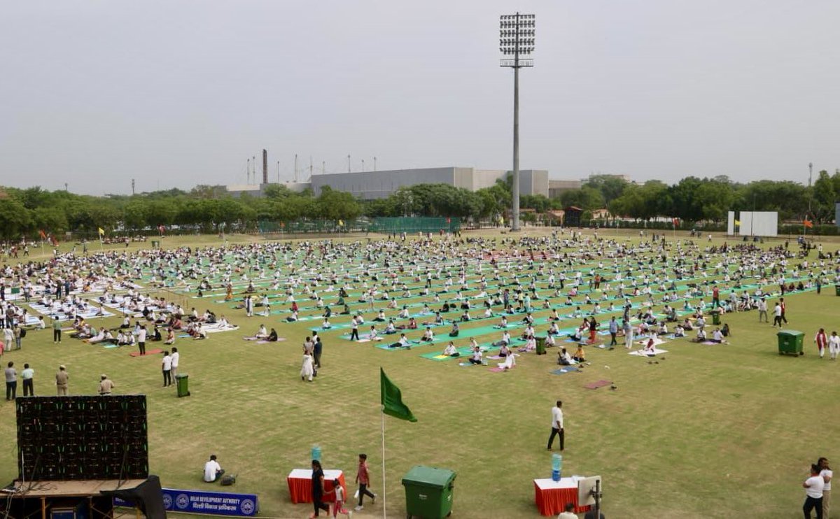 LtGovDelhi's tweet photo. Celebrated the International Day of Yoga at the @official_dda’s Yamuna Sports Complex today, embracing this year’s vital theme, ‘Yoga for Healthy Ageing’.

A profound manifestation of Bharat’s ancient civilizational ethos of ‘Sarve Santu Niramaya’ (सर्वे सन्तु निरामयाः), Yoga has evolved into a global movement through the visionary leadership of Shri @narendramodi Ji , inspiring millions across the world to pursue holistic well-being, harmony, and inner peace.

Following the live telecast of the Hon’ble Prime Minister’s inspiring address, I joined fellow participants in the Yoga session. It was particularly heartening to witness women taking a leading role in this movement, while also seeing growing participation from senior citizens, for whom Yoga serves as a powerful means to lead active, dignified, and healthy lives.

The overwhelming enthusiasm and collective spirit on display reaffirmed Yoga’s role as a unifying force that transcends age, background, and geography, fostering both physical vitality and mental resilience.

Let us renew our commitment to making Yoga an integral part of our daily lives and work together towards building a healthier, stronger, and more resilient society. 

#IDY2026