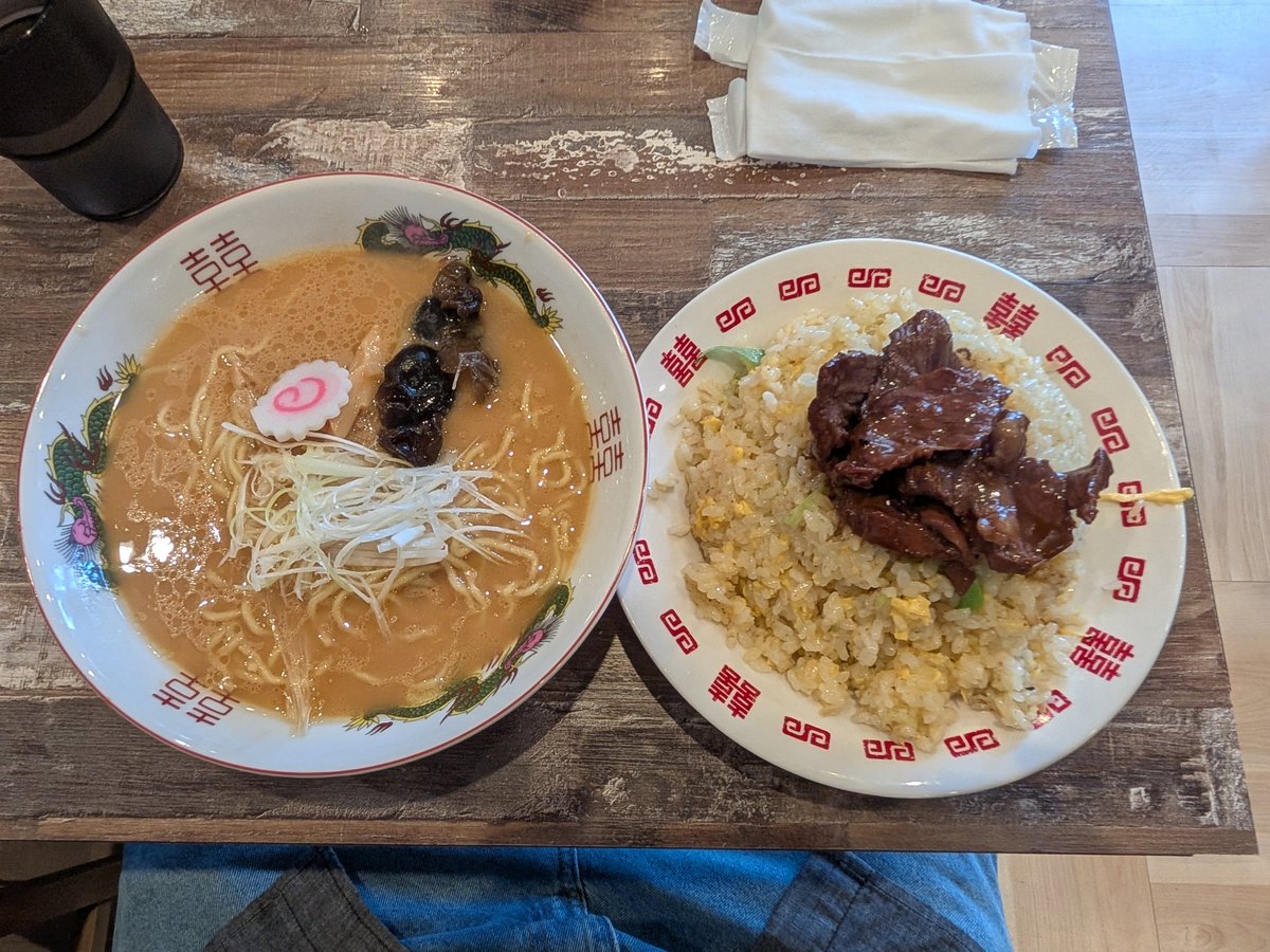 Jun19691003's tweet photo. お昼は幸せの炒飯 https://t.co/VmZJMcI1eO