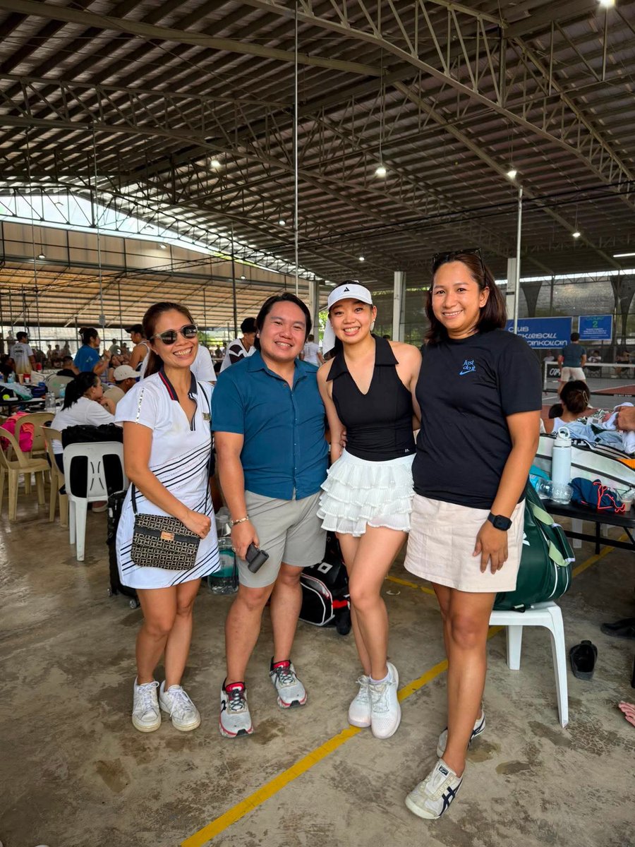 superneil_a's tweet photo. Me and my pickleball crushes ❤️….. pero yung first one talaga 😍 https://t.co/VucxzjGAL3