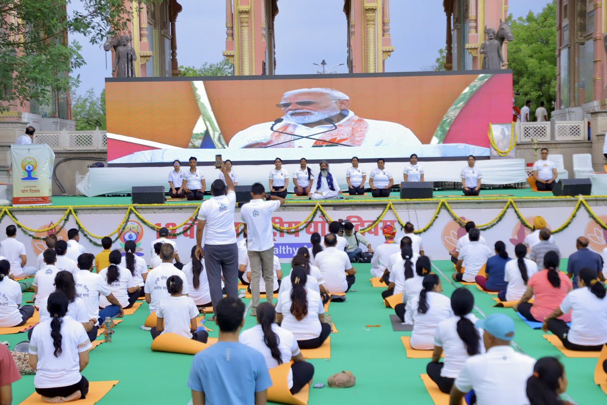 Ra_THORe's tweet photo. #yogainspiration https://t.co/VjgL8mLIJO