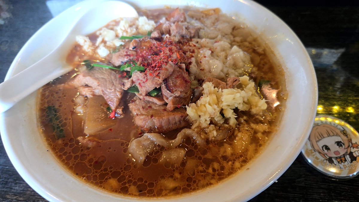 mirutya's tweet photo. 麺双 架論
架論式　スタミナらぁめん300
アブラニンニクショウガ
極太麺すごくよかったので300gにしてよかった
お肉も厚くて食べごたえあっておいしかった https://t.co/PnfzPYihbP