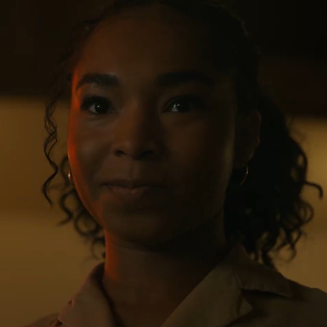 MrSpoocky's tweet photo. #tvlspoilers This was so cute, but I'm scared. Louis is seeing his daughter, but Regina? What does she interpret from this or Louis' intentions at all? I'm afraid this could be an approach to a dynamic more similar to the book... without involving the real Claudia. Oh. https://t.co/yhGmvzap52