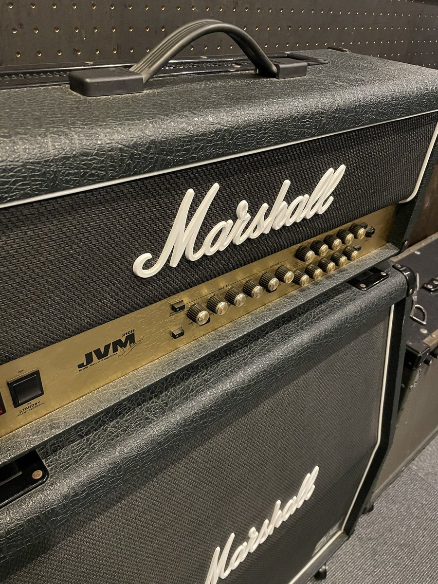 studiobaco's tweet photo. 修理のJVMが戻ってきました。15年経ったので色々なものを交換＆修理いただいたのでほぼ新品のように蘇りました。もう1台も入れ替わりで修理をお願いしましたのでA studioはしばらくMARSHALL ORIGIN50Hになりますのでよろしくお願い致します。 https://t.co/V2UEP8L60d