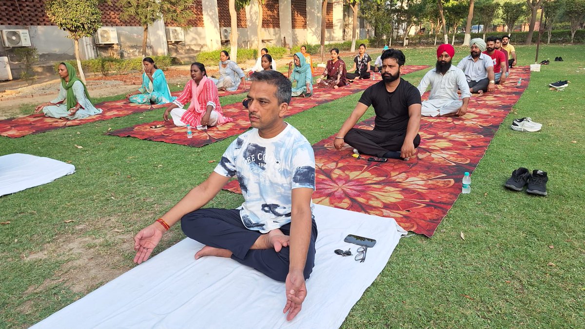 DLSASMS's tweet photo. District Legal Services Authority, Sri Muktsar Sahib celebrated International Yoga Day on 21st June 2026 at Court Complex, Sri Muktsar Sahib, Sub division Malout and Gidderbaha. #yoga @LegalAidPunjab https://t.co/ZDMfLcRB3e