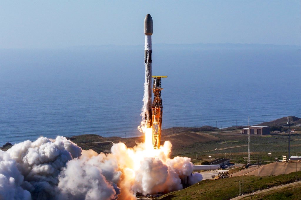 bluemoondance74's tweet photo. UP NEXT for @SpaceX:
(As of SAT, June 20)

• SUN, June 21-

F9 - Starlink 17-28 (CA)- 8:12am PT*
(11.12am ET; 1512 UTC) 

• TUES, June 23-

F9 - Starfall Demo (FL)- 6:43am ET
(1043 UTC)

• WED, June 24-

F9 - Starlink 17-45 (CA)- 7:48pm PT
(10:48pm ET; 0248 UTC June 25)

Sources: https://t.co/WZtcrWzZBk and https://t.co/Sp6kj0EoTq