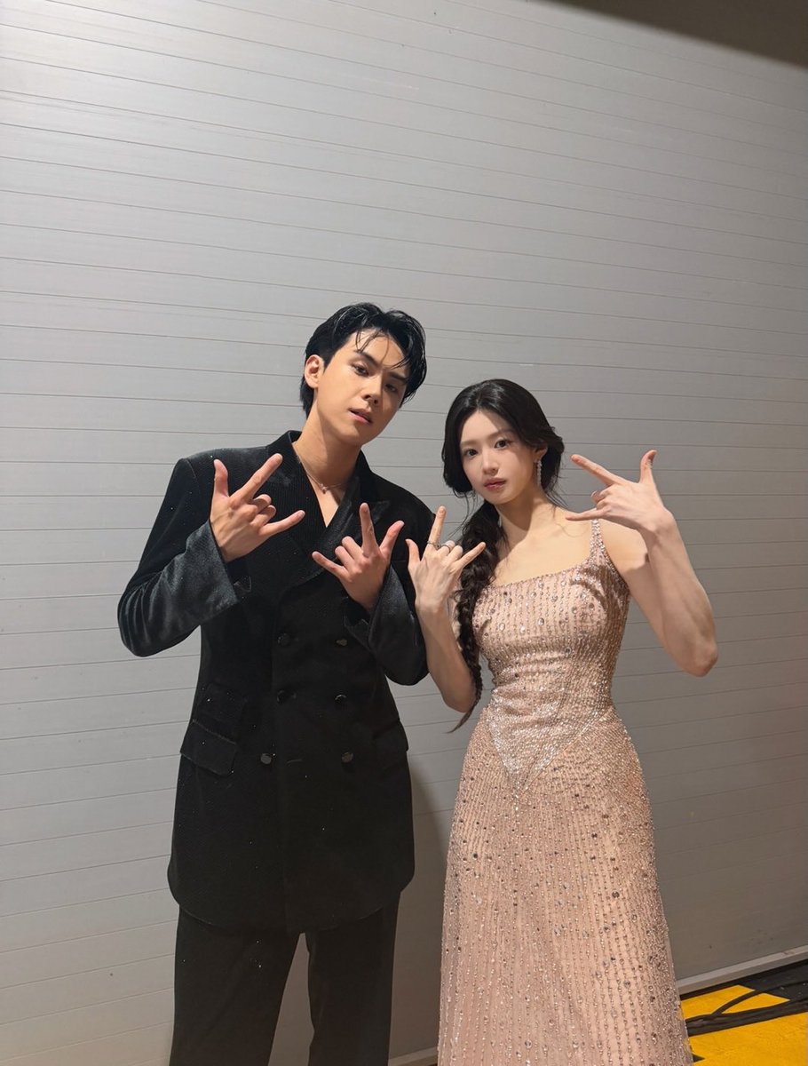 7imdohoong's tweet photo. 아      제발
강훈희수 도훈윤정 붐은온다 https://t.co/rQrtyhcpgW