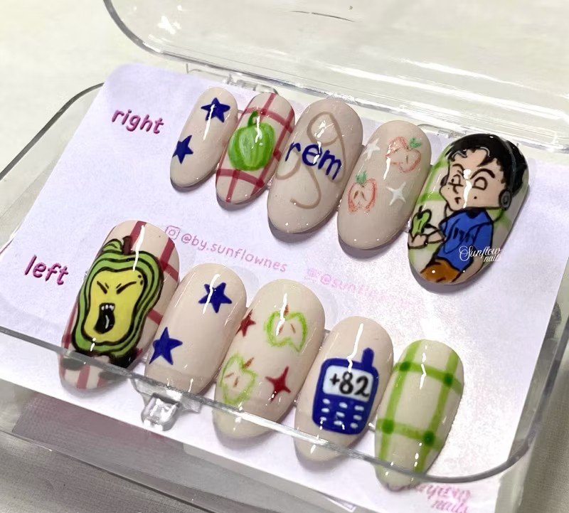 shoparsip's tweet photo. Cara paling estetik buat flexing bias! 💅

Kasih tau semua orang siapa bias kamu tanpa harus kasih tau siapa bias kamu lewat kuku ini.

✅ Include komplit: Lem (sticker &amp; cair), mini kikir, cuticle pusher, alcohol swab.

🔗 https://t.co/uGgnp6QJz4

#Markf #marklee #zonauang https://t.co/PDpB7QOGhD