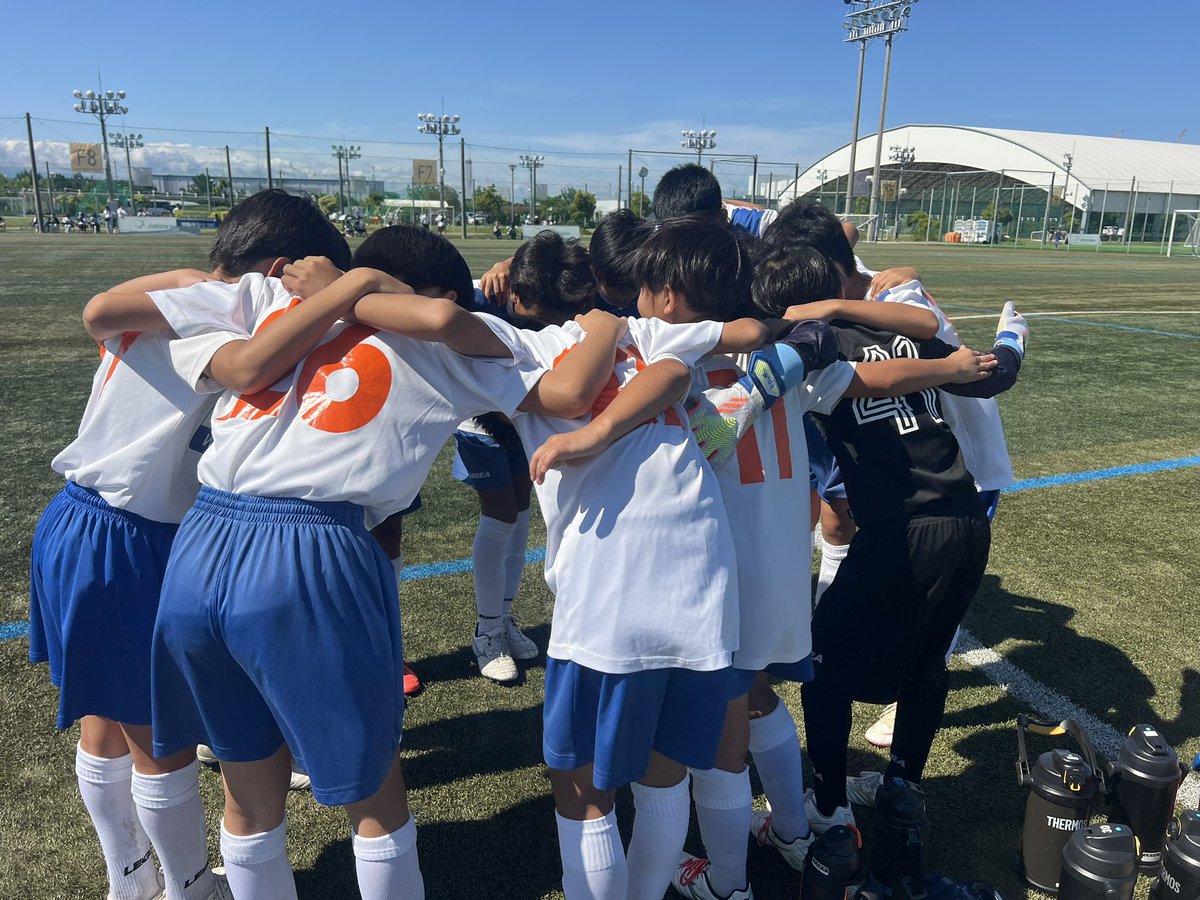 TroppoF's tweet photo. U12  全日リーグ

vs  泉大津JFC2nd  5-0 ◯勝ち

良くない試合内容でした。

またトレーニングから課題を意識してチャレンジしましょう。

ありがとうございました！

今日も1日最高だった！ https://t.co/PNbLLew837