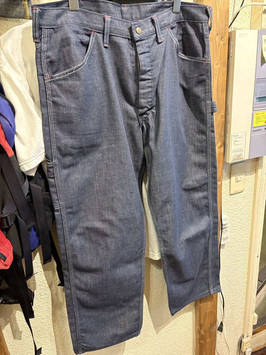 howdy_88's tweet photo. Montgomery Ward
1970s ~1980sビンテージ
ペインターパンツ https://t.co/J8Qr7uMQZy