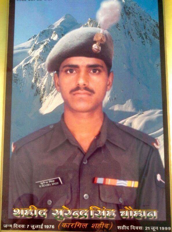 ErPKGaur's tweet photo. कारगिल जंग के अमर शहीद,मेरे गांव के वीर सपूत ग्रेनेडियर सुरेंद्र सिंह जी चौहान को उनके शहादत दिवस पर कोटि-कोटि नमन एवं भावपूर्ण श्रद्धांजलि।

🇮🇳 जय हिंद! वंदे मातरम्! 🇮🇳 https://t.co/GdX5gWk6S6