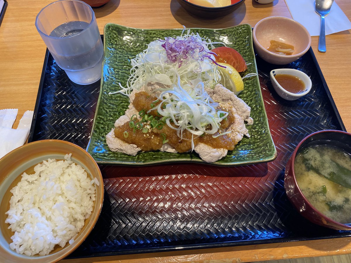 engelnight's tweet photo. とゆーわけでお昼ご飯は大戸屋さんで豚冷しゃぶでした https://t.co/SaDMqQOJg4
