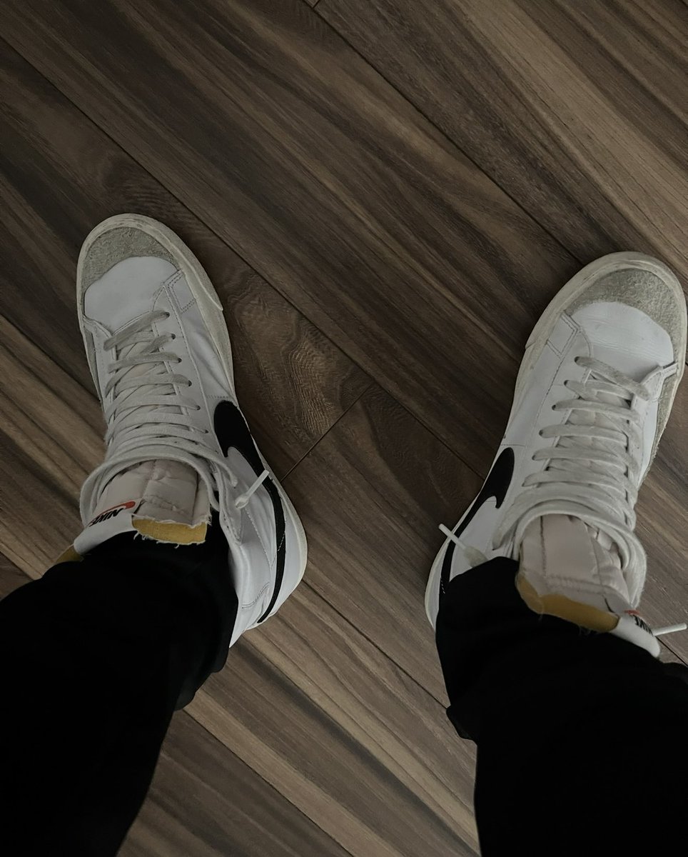nicholas_shoes's tweet photo. 😈😈😈😜 https://t.co/KzWLki6iKd