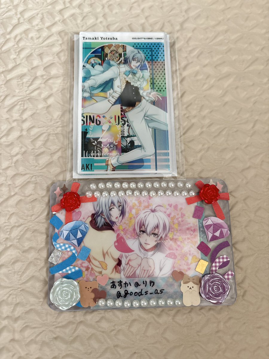goods_as's tweet photo. アイドリッシュセブン アイナナ アニカフェ トレーディングアクリルカード 四葉環ver. 交換

譲→8周年絵柄 環

求→記念日2020 環

環の絵柄コンプリートの為、求めております。
大変難しいとは思いますがよろしくお願いいたします。 https://t.co/VAmzYD1hcL