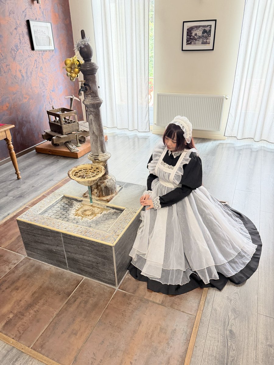 yakusameru's tweet photo. IT'S MAID TIME https://t.co/9K2yfJioRH