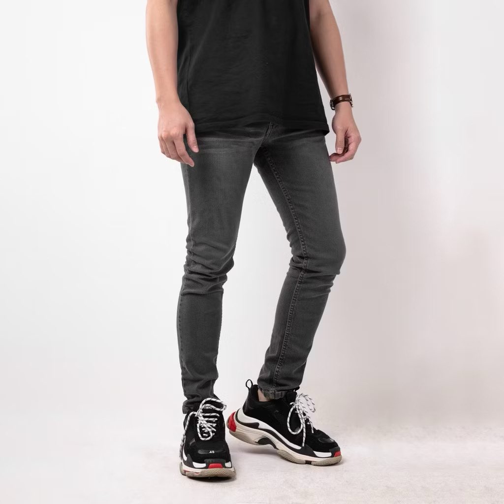 racunproduk00's tweet photo. Rekomendasi Celana Jeans Grey Pria 🔥

A Thread https://t.co/nDwWILI64p